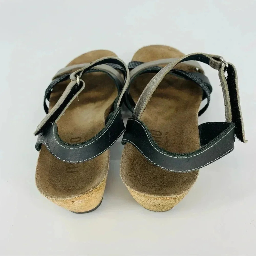 Munro Eden Sandal - Picture 9 of 9